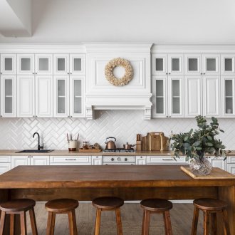 <img alt="" src="/images/k/i/t/c/h/kitchen-interior-design-with-wooden-table-3762a99f.jpeg" />